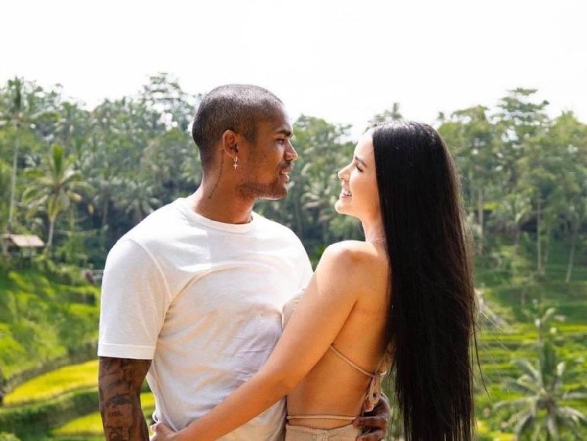 De ser un reconocido futbolista brasileño a vender contenido en OnlyFans y esta fue la reacción de su esposa