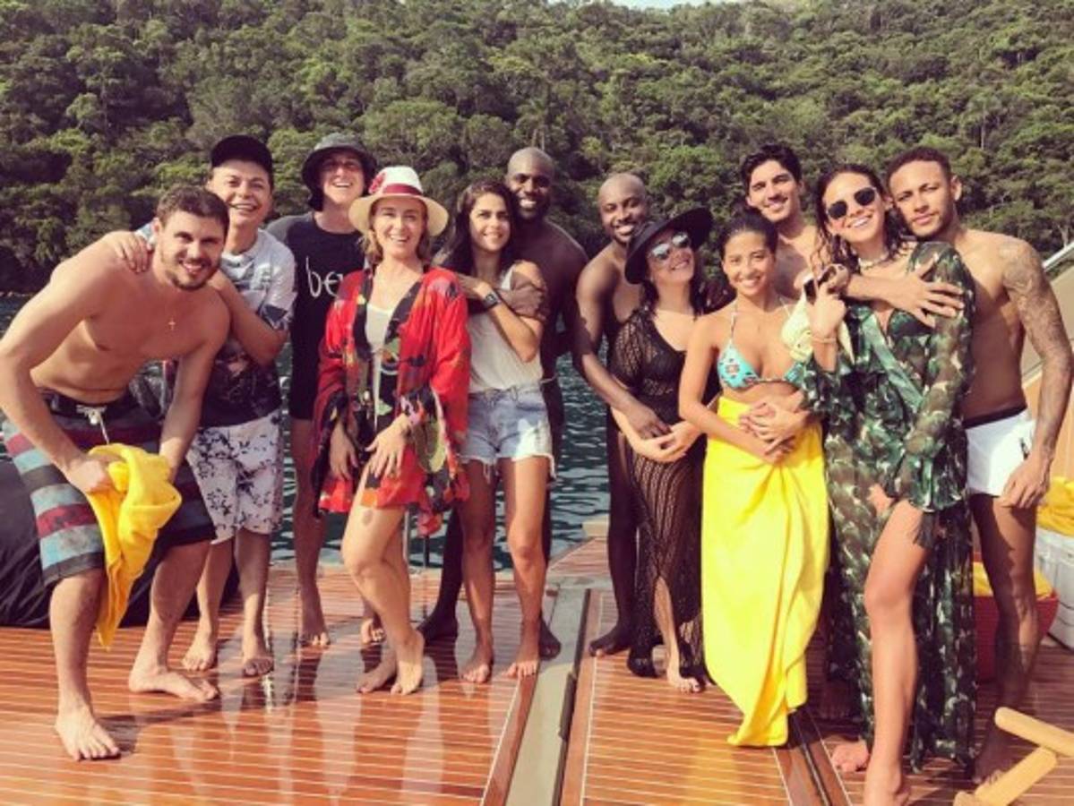 Las fotos que confirman la reconciliación entre Neymar y la sexy Bruna Marquezine