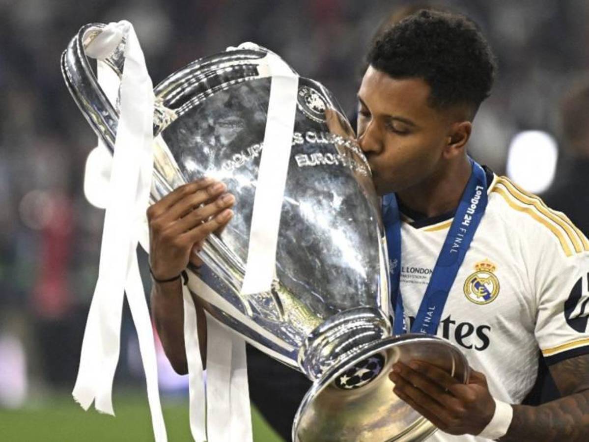 Mbappé, el galáctico y decisión con Rodrygo: los fichajes confirmados y cinco jugadores se van del Real Madrid