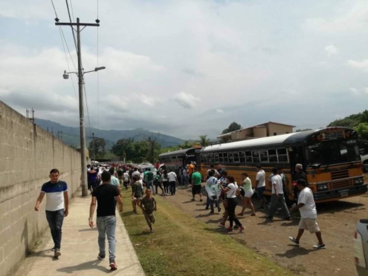 ¡Invasión porteña! Aficionados del Platense se toman el estadio de Tocoa