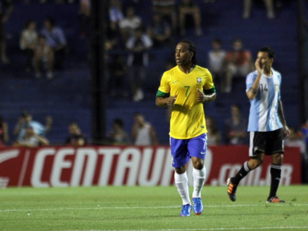 Dura sanción a club brasileño por mensaje racista de sua afición