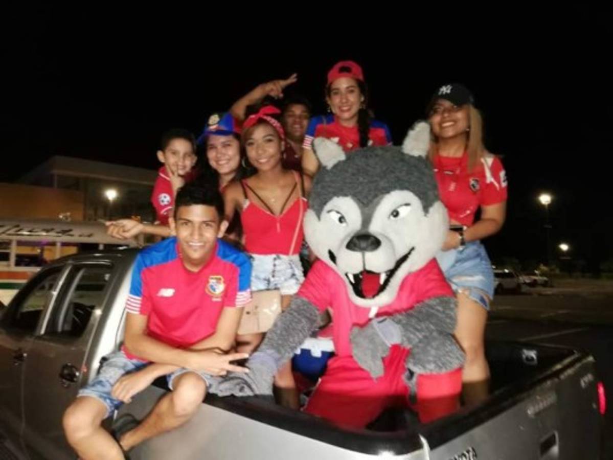 ¡Panamá despidió a sus heróes! El Rommel Fernández se vistió de gala para el amistoso ante Irlanda