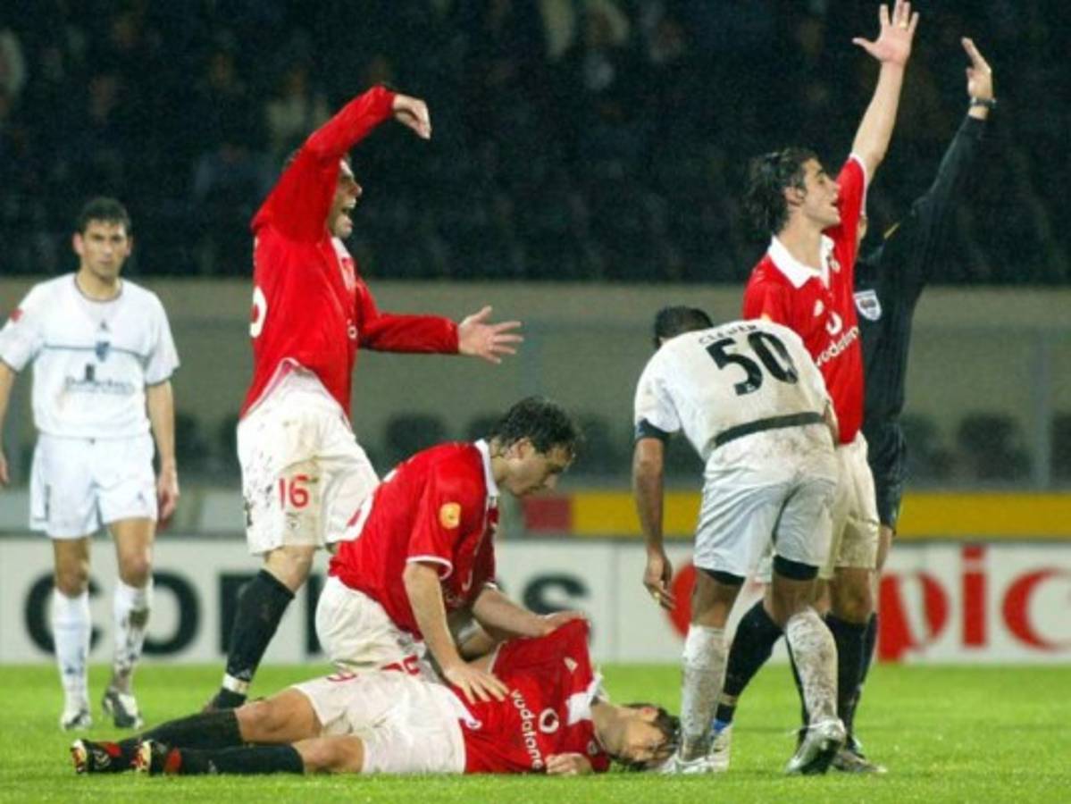 Los futbolistas que han fallecido repentinamente en una cancha de fútbol