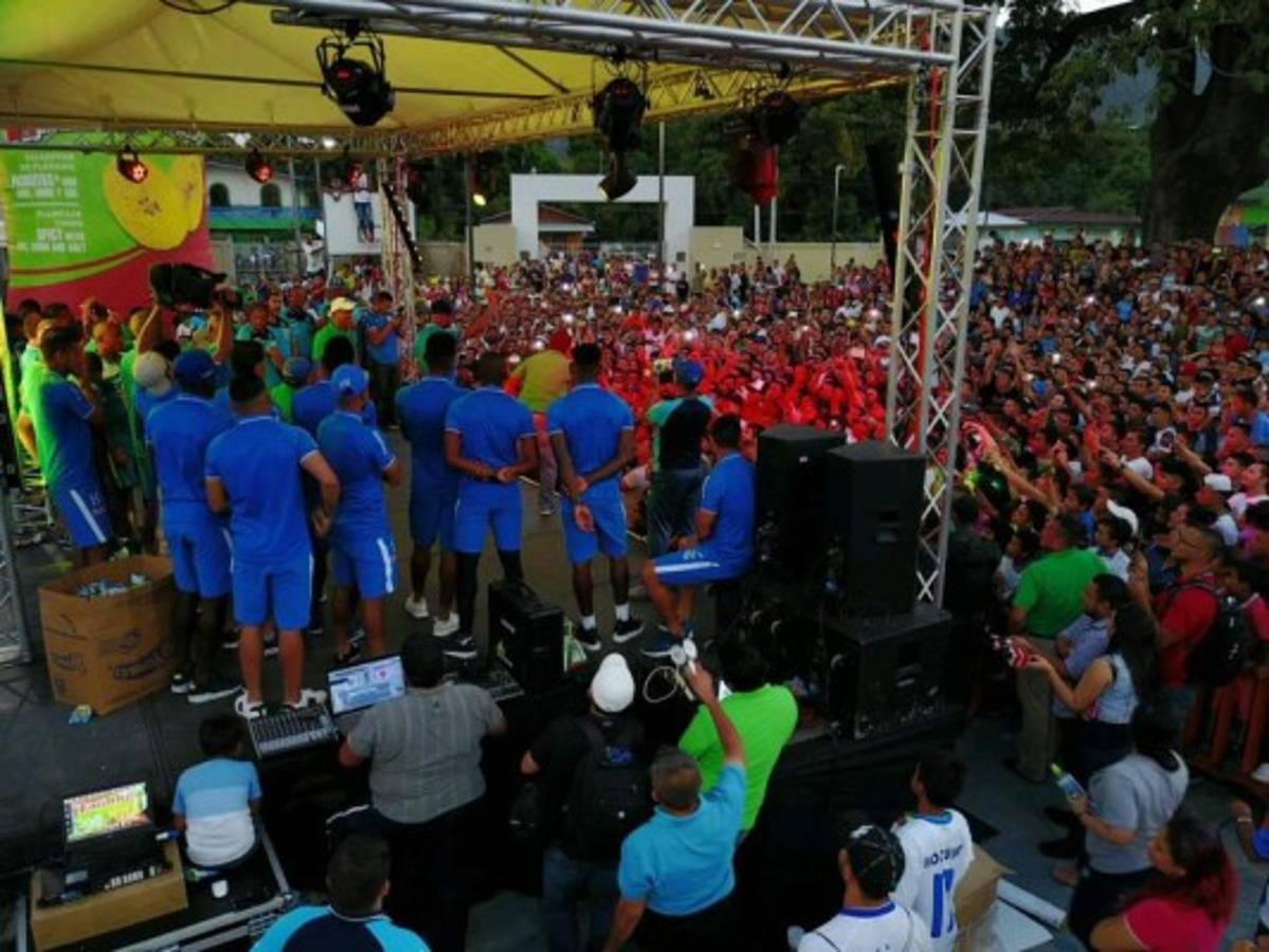¡Una locura! Selección de Honduras se llevó un gran cariño de Chamelecón