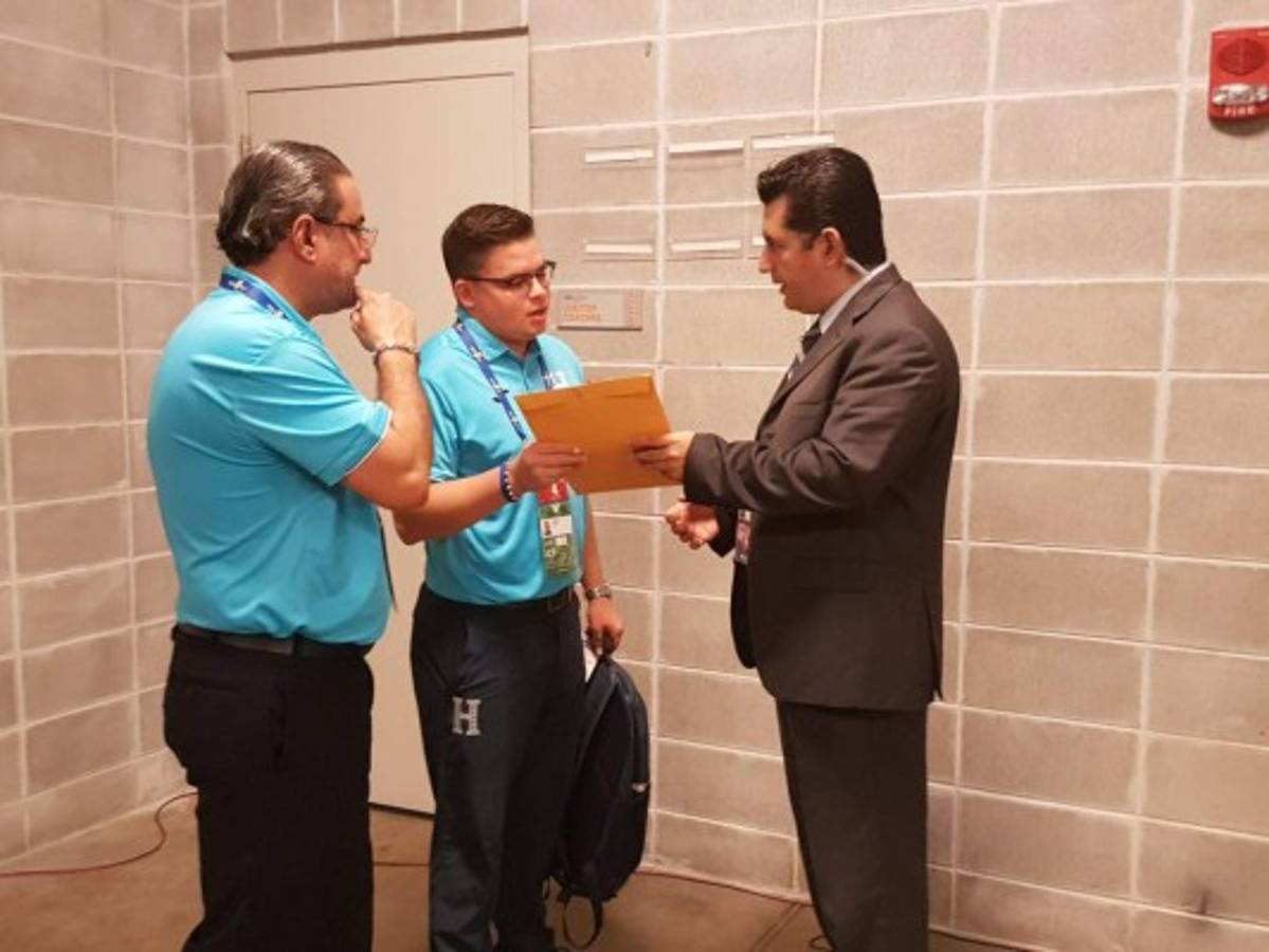 NO SE VIO EN TV: Penoso lo que sucedió al finalizar juego Honduras-Guayana Francesa