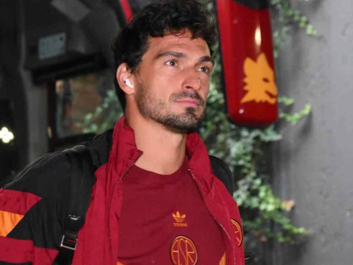 Presentó su nueva pareja en el Balón de Oro y esta es la curiosa edad que tiene su novia, la tercera en dos años