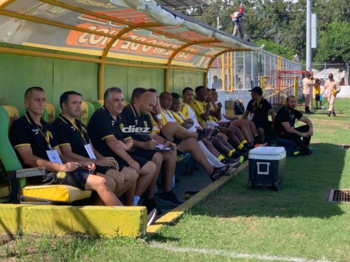 Rambo en el Excélsior, el look de Memo y la compañía de Yustin Arboleda en el Morazán