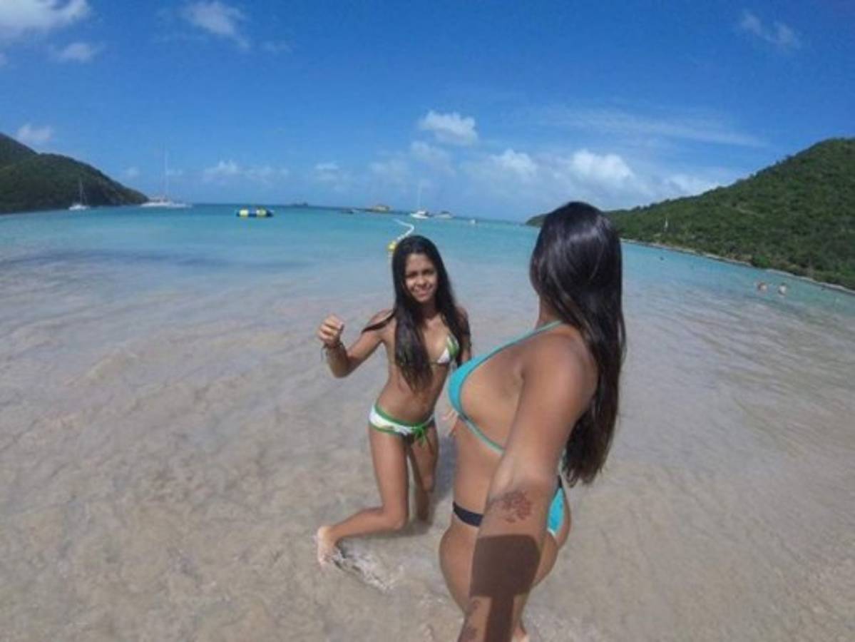 Así es Mónica Faria, la sensual hija de Romario que fue víctima de los hackers otra vez