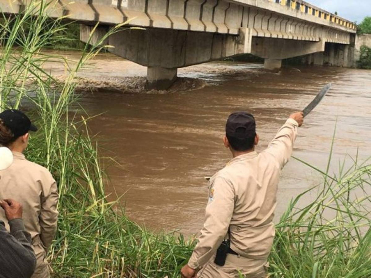 ¡ALERTA! Fuertes tormentas inundan varios departamentos de Honduras