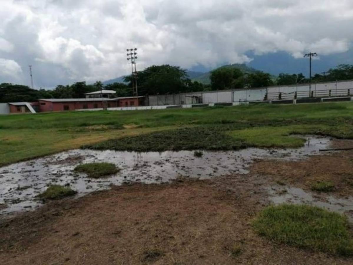 ¡Irreconocible! Así luce la cancha del Estadio Argelio Sabillón de Santa Bárbara