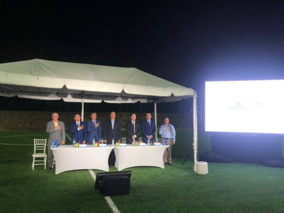 FOTOS: Fenafuth inaugura un mini estadio para Ligas Menores en Tegucigalpa