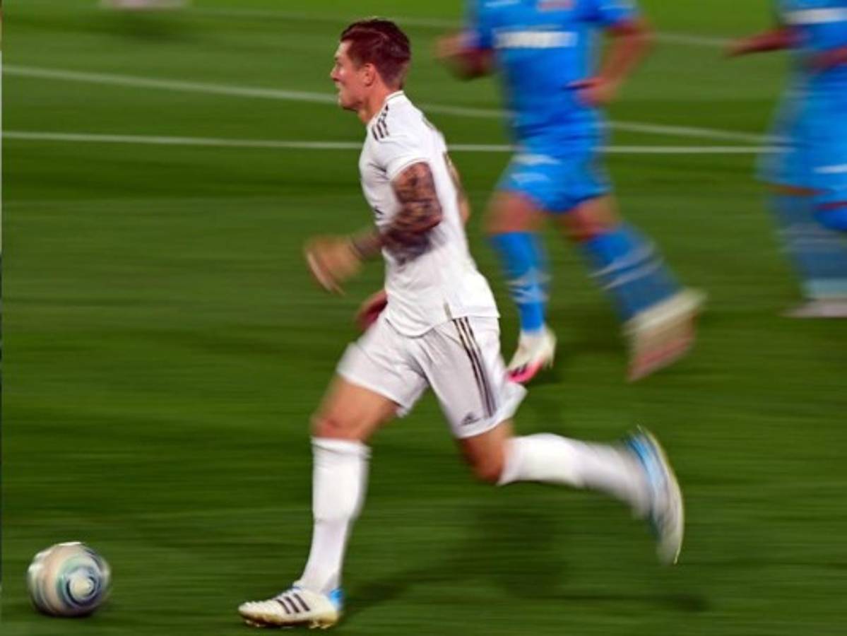 Dedicatoria, el consejo de Zidane y el aburrimiento de James Rodríguez en el Madrid-Valencia