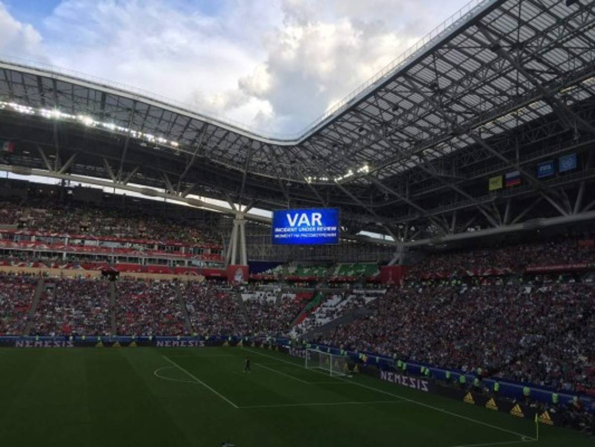 Lo que no se vio por TV: La petición de una mujer a CR7 y la mirada de Guardado al crack luso