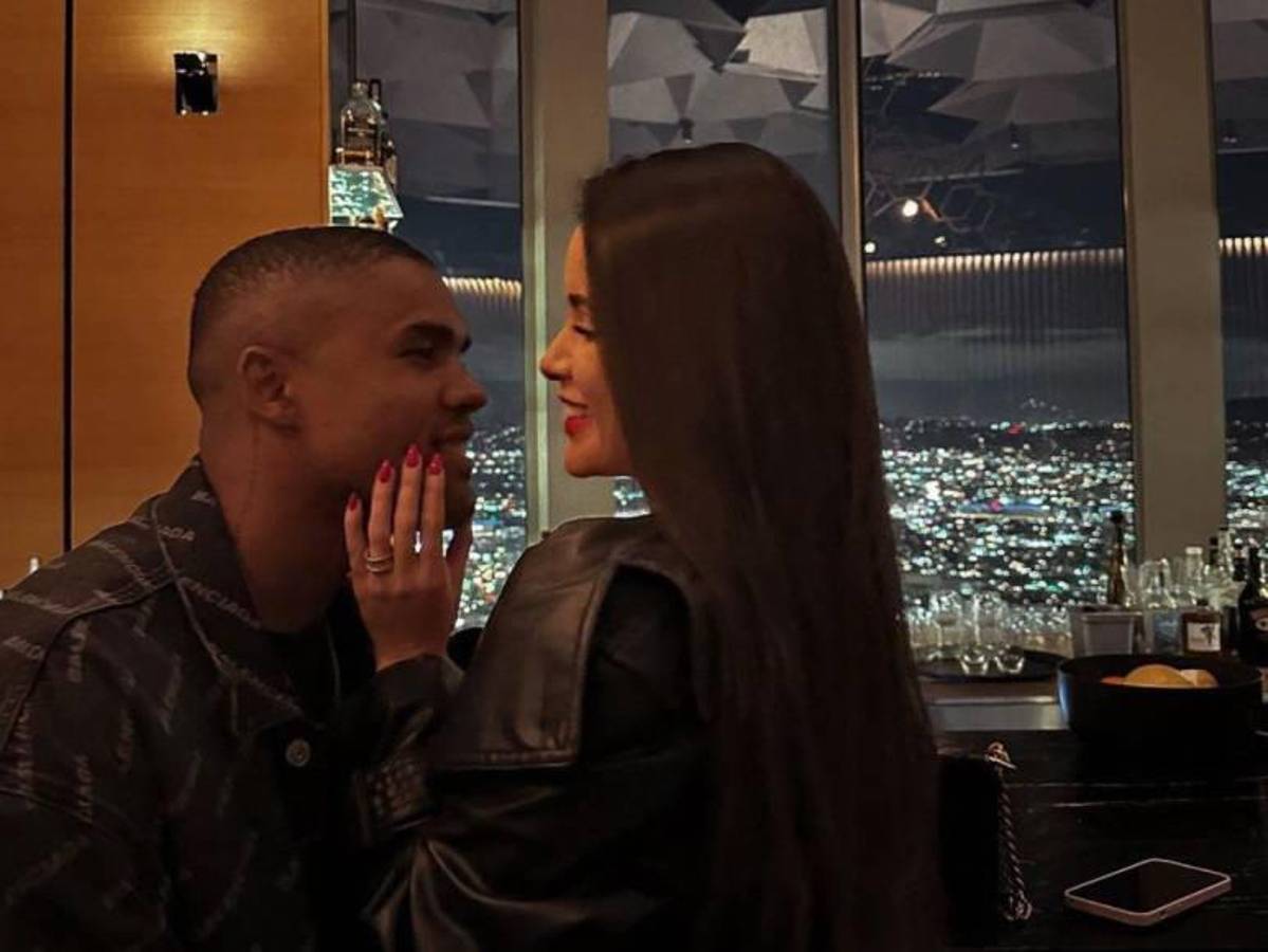 De ser un reconocido futbolista brasileño a vender contenido en OnlyFans y esta fue la reacción de su esposa