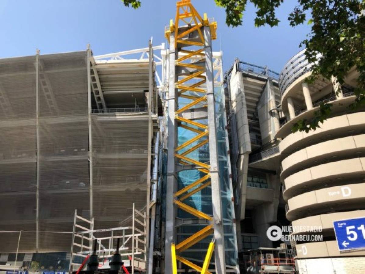 Las nuevas imágenes del Santiago Bernabéu: Se instala el impactante techo retráctil