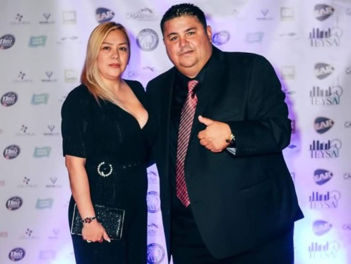 El fundador de la Copa Mariachi, Julio Roa y su esposa Mitzi Blanco.