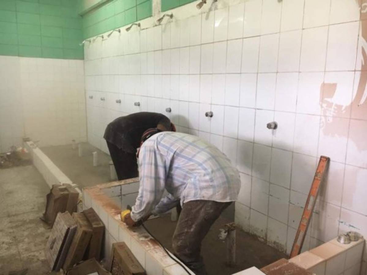 Así embellecen el estadio Excélsior de Puerto Cortés para Liga Concacaf