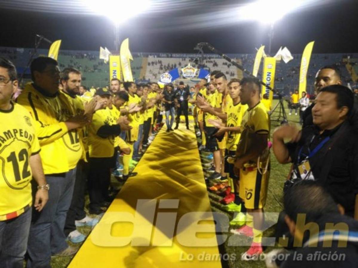 NO VISTE EN TV: El llanto de Rubilio, la fiesta en el campo y el pasillo aurinegro