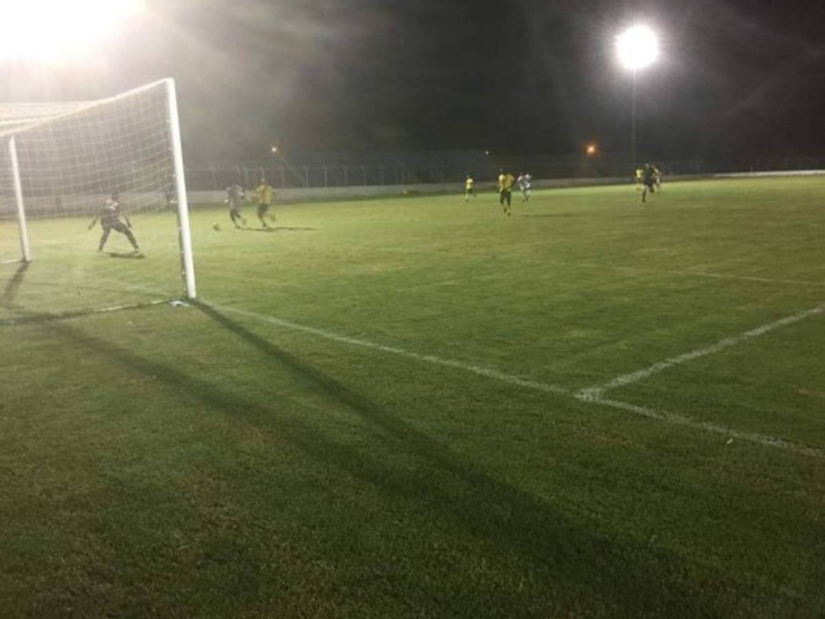 Olanchito pone mano en su estadio para que Social Sol vuelva a Primera