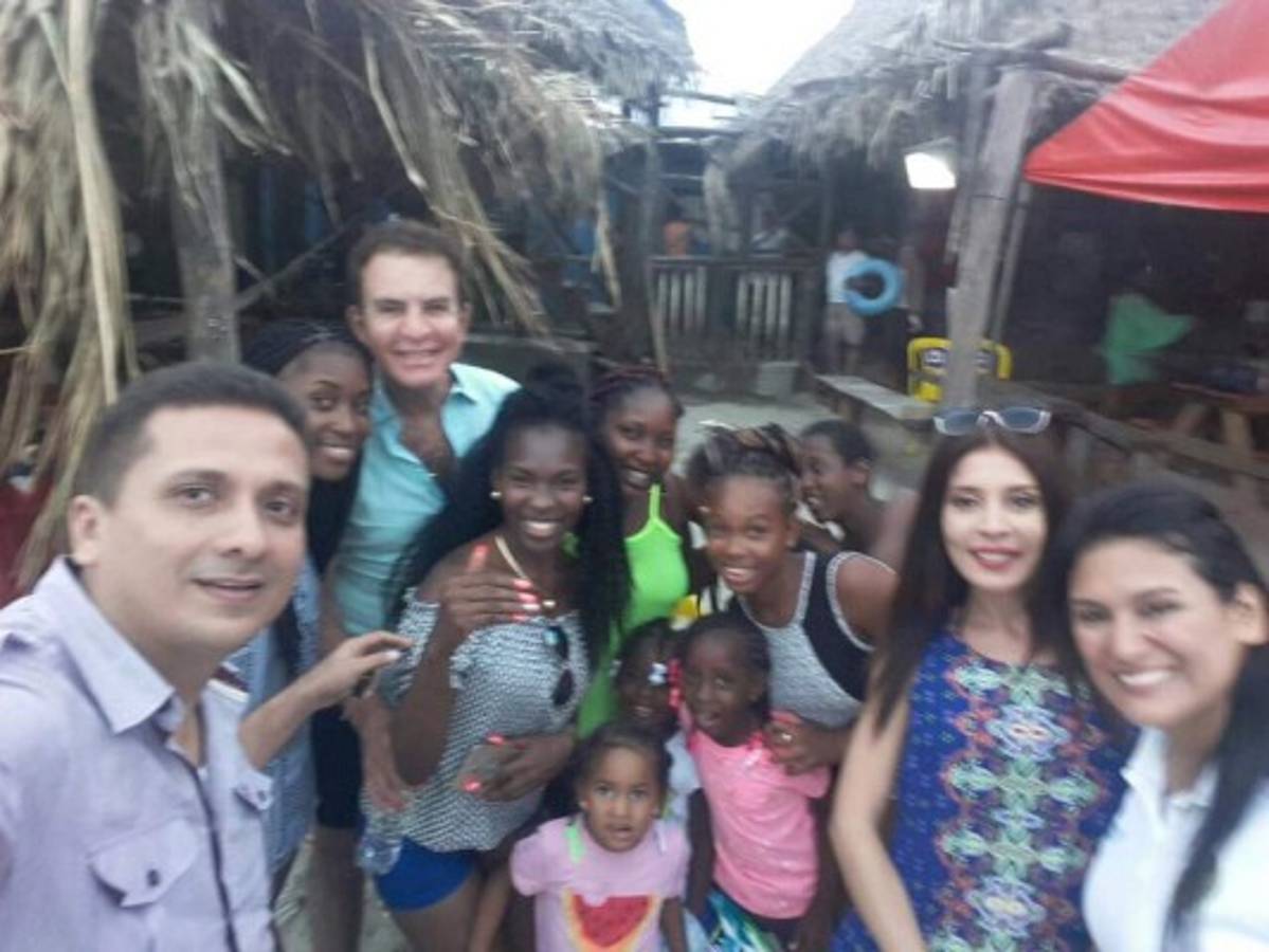 El ardiente verano 2017 en las playas de Honduras