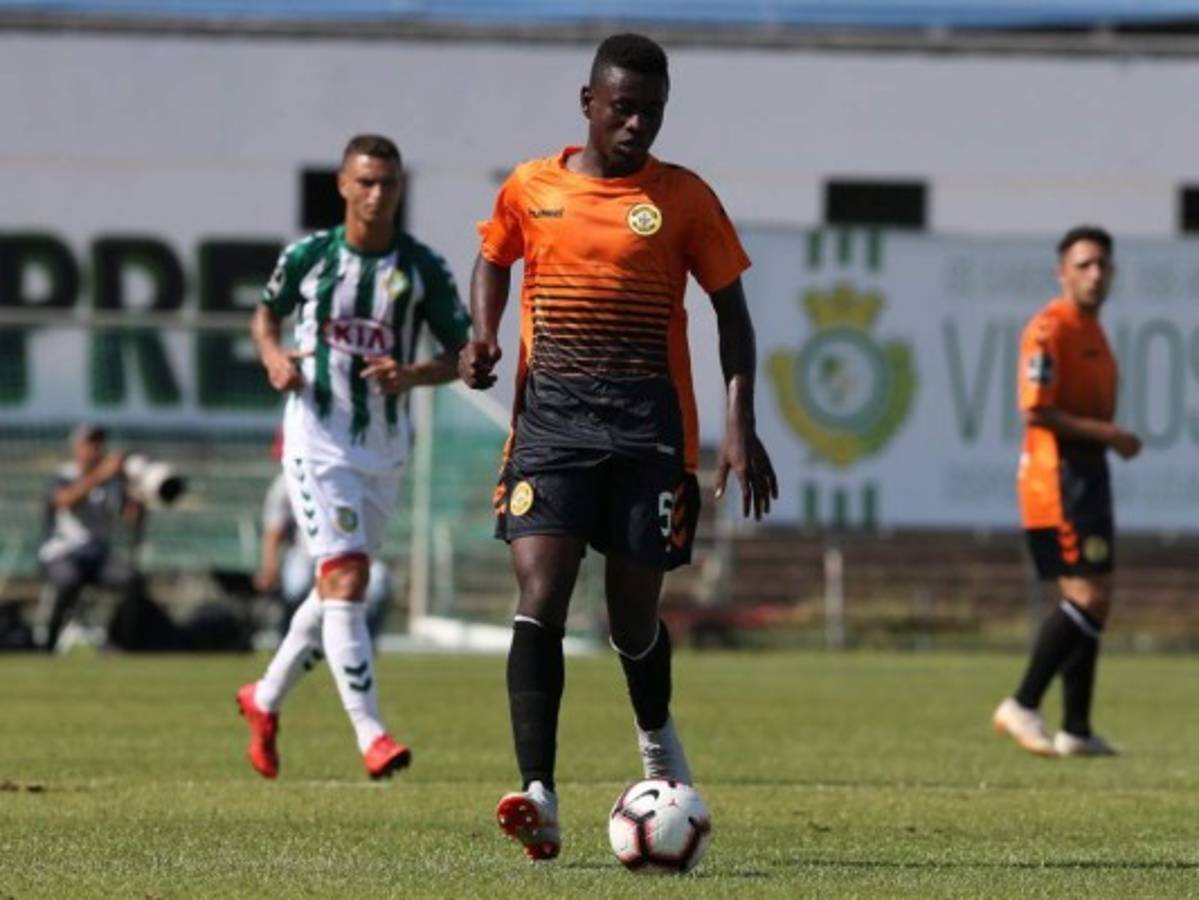 MERCADO: Otro hondureño sin club en Europa; Real Madrid se entromete en fichaje de Barcelona