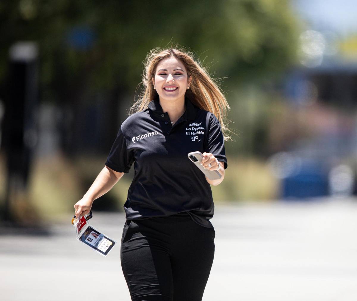 ¡Imponentes catrachas! Bellas hondureñas se hacen sentir apoyando en Copa Oro contra Curazao