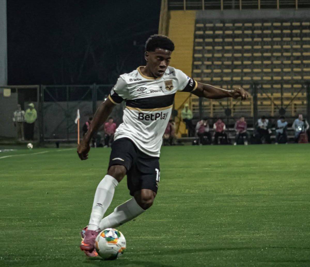 ¿Olimpia recibirá dinero por fichaje de Dereck Moncada en Suiza? ¿Qué equipos de Premier League lo buscaron?