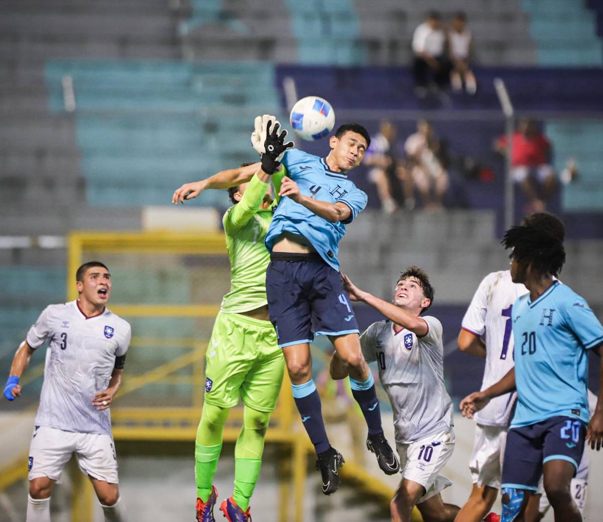 Honduras vs Puerto Rico: la Bicolor deja el alma, vida y corazón por el boleto al Mundial de Qatar 2025