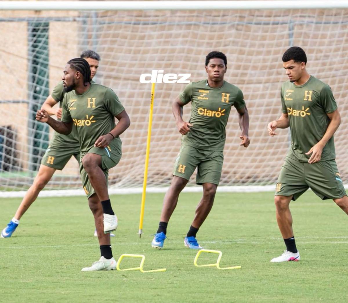 Dereck y Keyrol juntos por primera vez: Honduras entrena pensando en Argentina