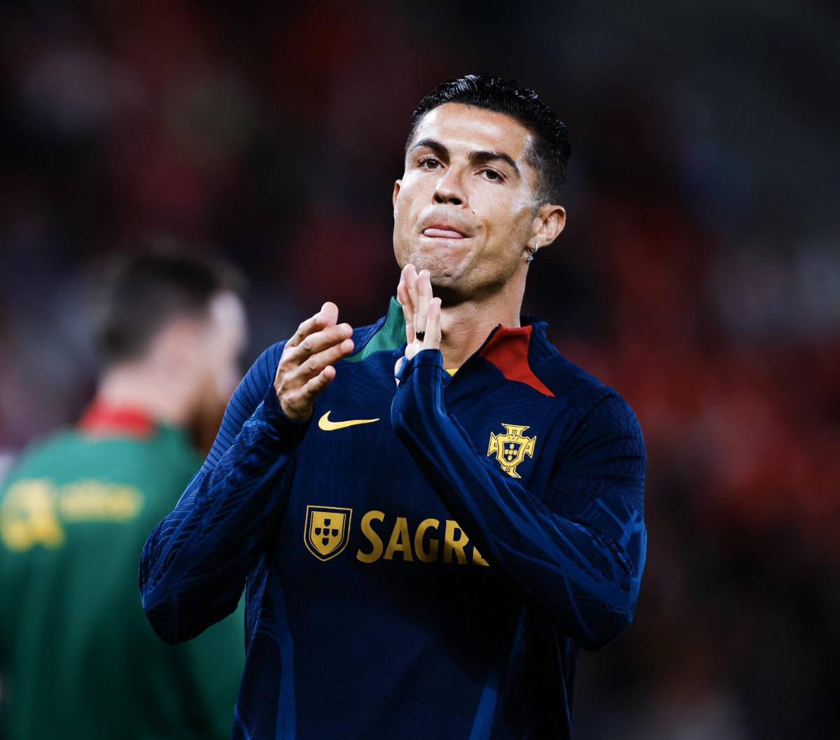 Hansi Flick se carga a figura del Barcelona y el anuncio de Cristiano Ronaldo; bomba en Arabia Saudita