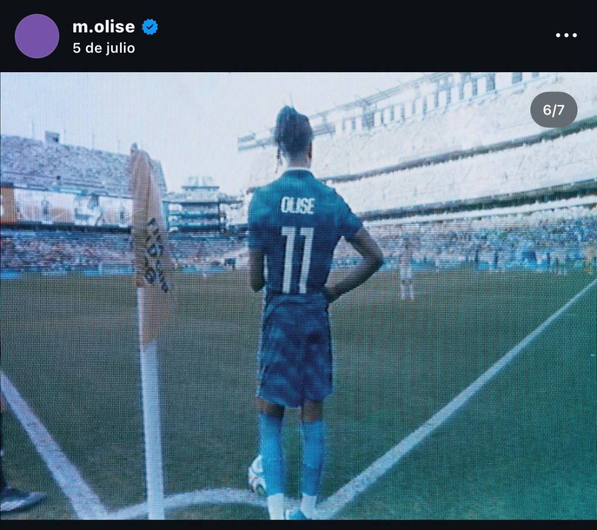 Estrella de Francia borró su red social, sube fotos raras y revelan la verdad