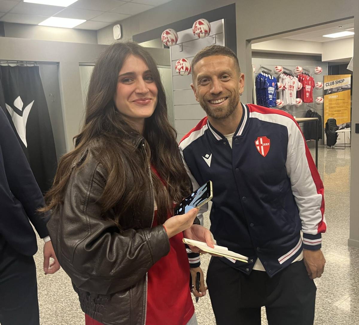 Se acabó la pesadilla: 'Papu' Gómez vuelve a las canchas tras dos años y firma con el club menos pensado