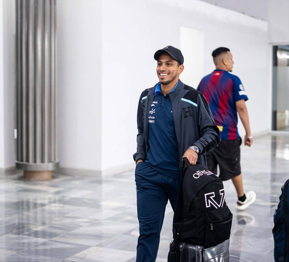 Con rostros felices: así llegaron los futbolistas de Honduras luego del amistoso; José Molina se quedó en España