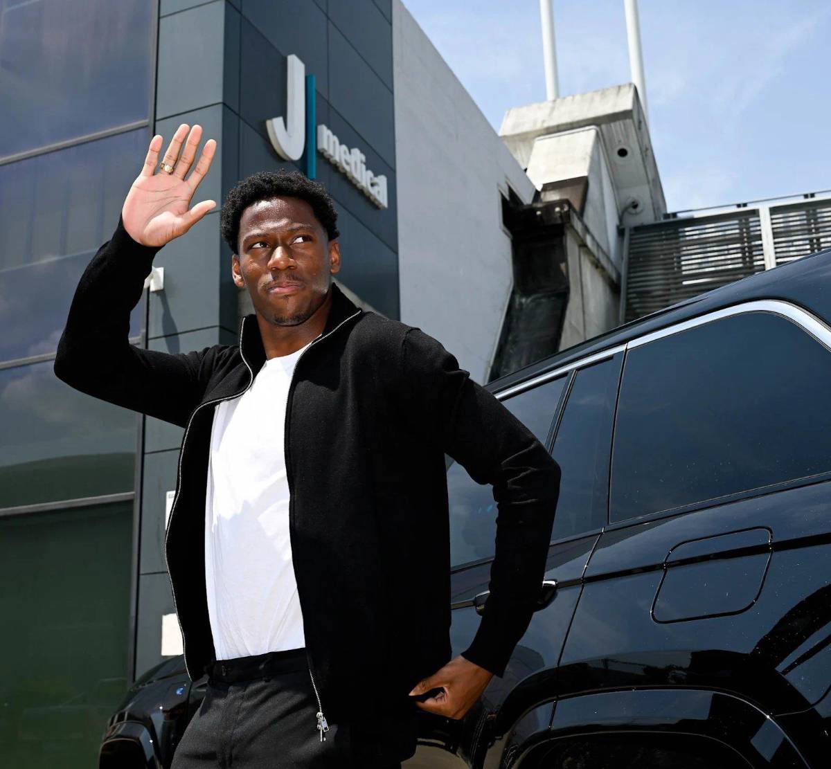 Se ofrece al Barcelona tras el no de Nico Williams, Xabi aceptó su salida de Real Madrid y Juventus ficha en Concacaf