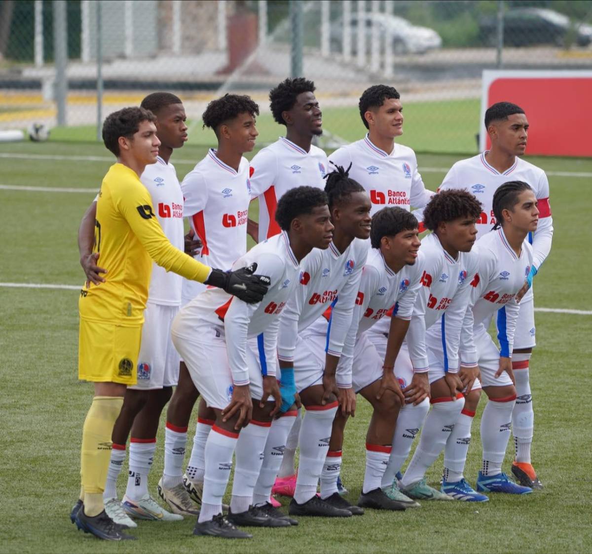 ¿Real Madrid o Barcelona? ¿Messi o Cristiano Ronaldo? Los detalles desconocidos de la vida de Dereck Moncada, la perla del Olimpia