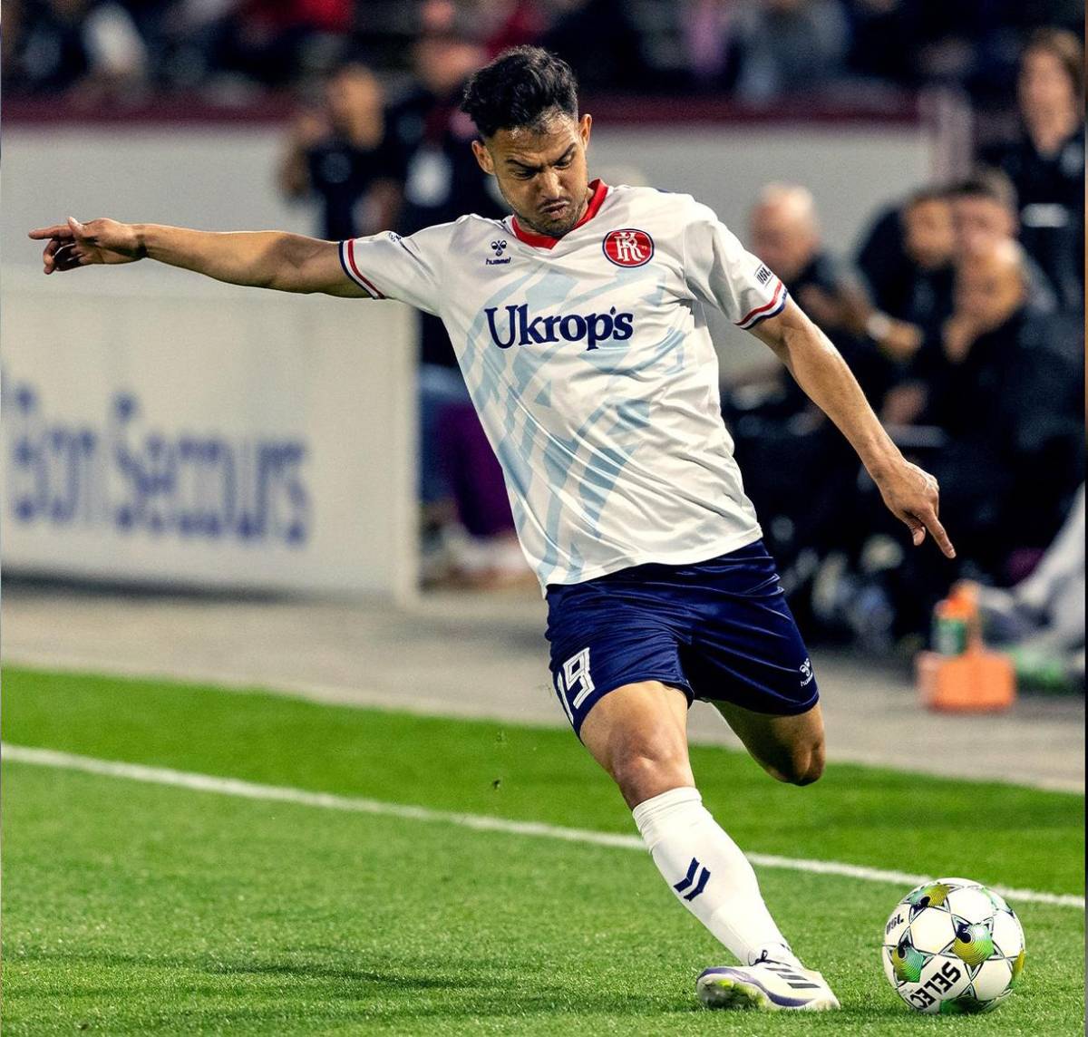 ¿Lo recuerdan? Darwin Espinal, el hondureño que fue convocado por Jorge Luis Pinto, reaparece ¡siete años después y siendo figura de su equipo!