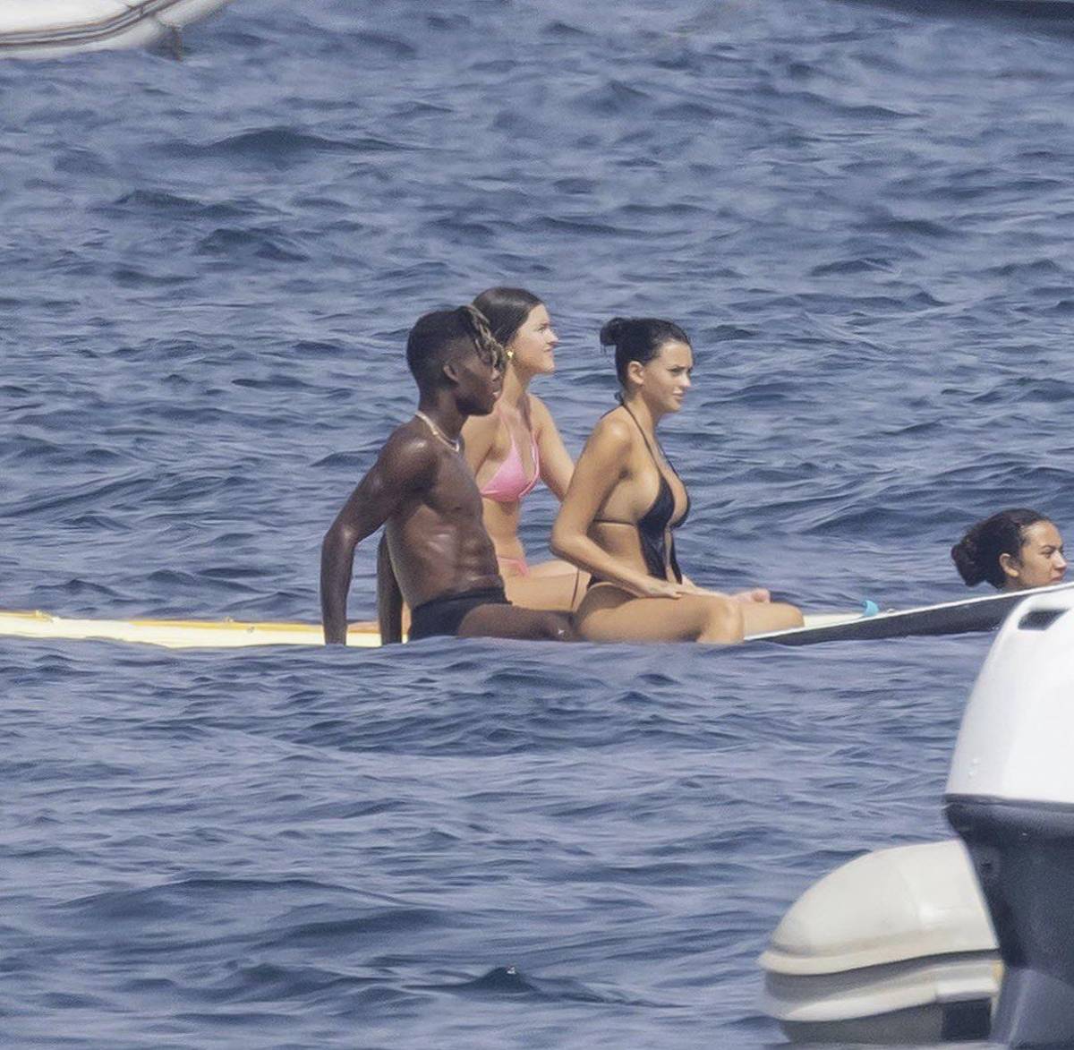 Polémica ruptura: fue captado con otras mujeres tras ganar el Mundial y su novia lo deja
