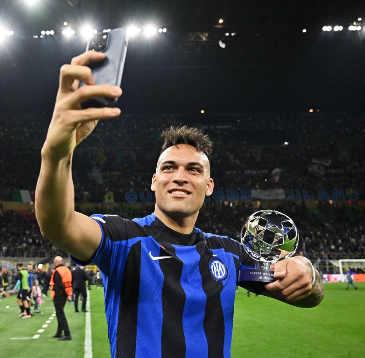 La tremenda celebración de Lautaro Martínez y el desconsuelo en el Milan tras ser eliminado de la Champions