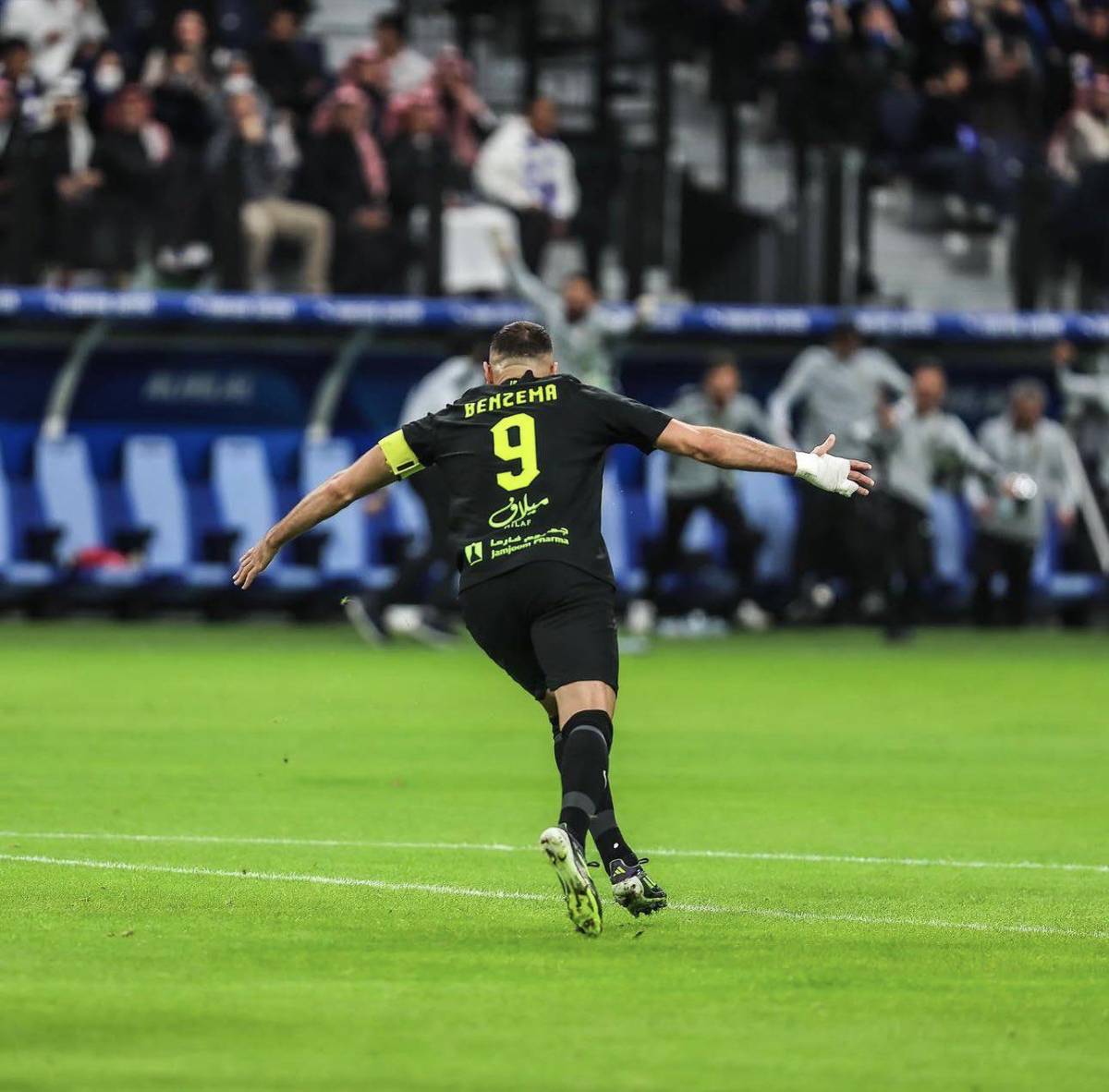 Este mensaje dejó sobre Mbappé: Benzema visitó al Real Madrid para animar su pase a la final de la Supercopa de España