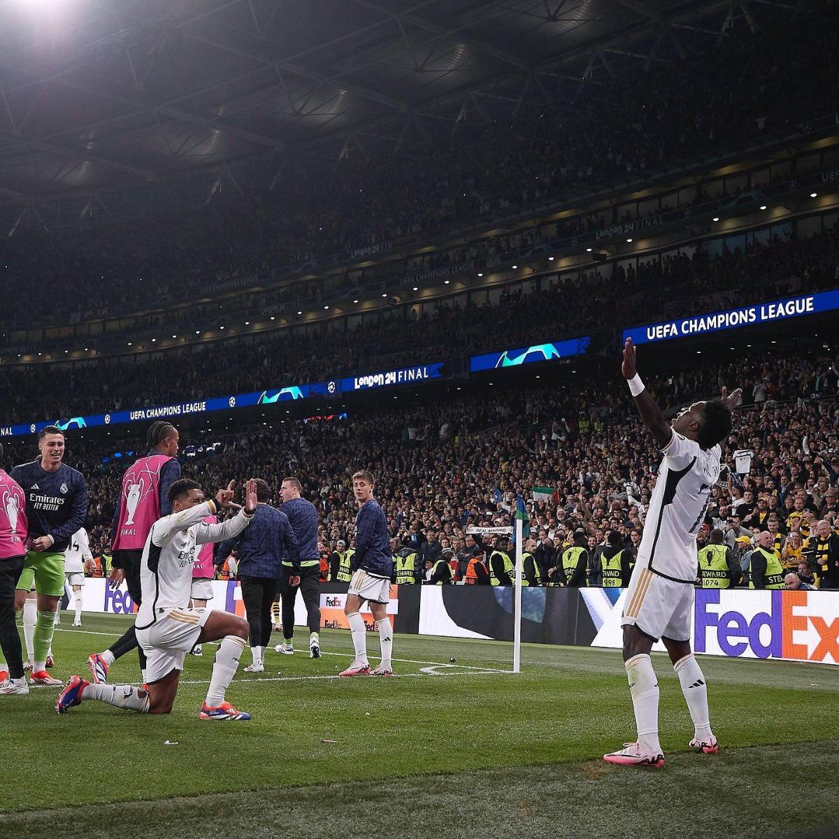 El amuleto de Real Madrid para ser campeón de Champions, mensaje de Benzema a Vinicius e inesperado beso a Kroos