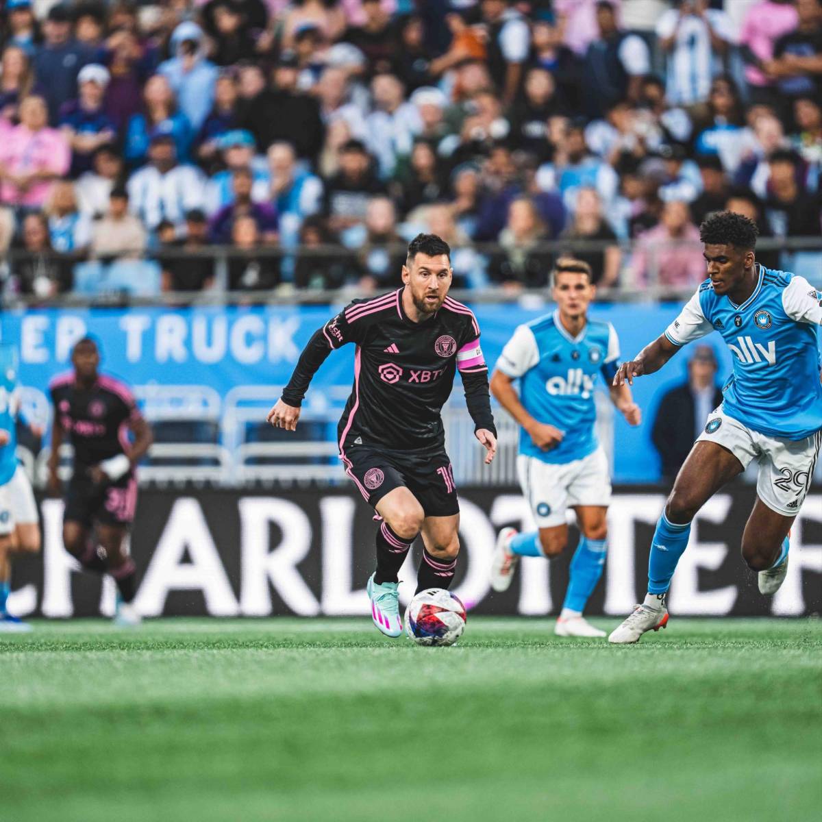 La camisa que Messi nunca usó y el que debutó en el último partido: Así fue el triste final de temporada del Inter de Miami