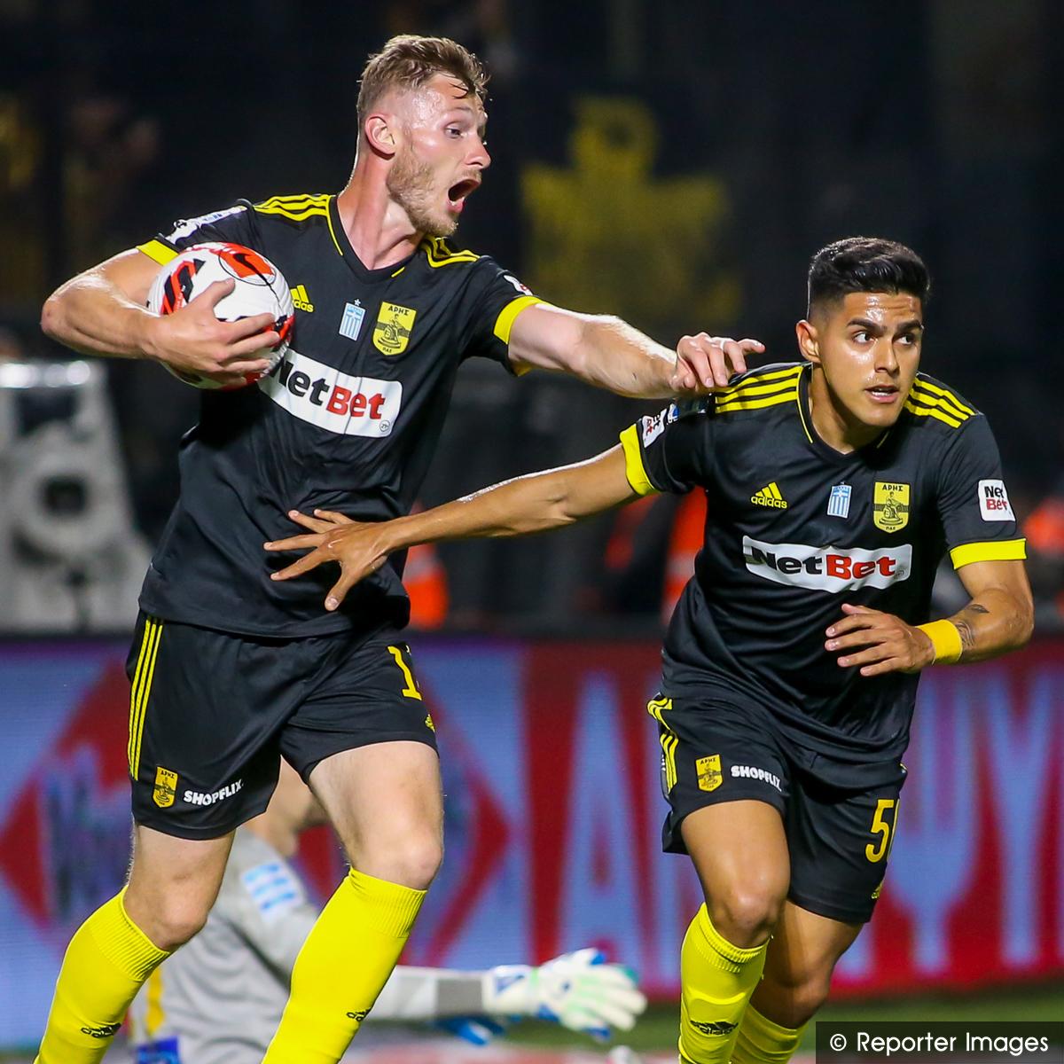 ¡Amague, amague y golazo! Hondureño Luis Palma se luce anotando su segundo gol con el Aris de Grecia