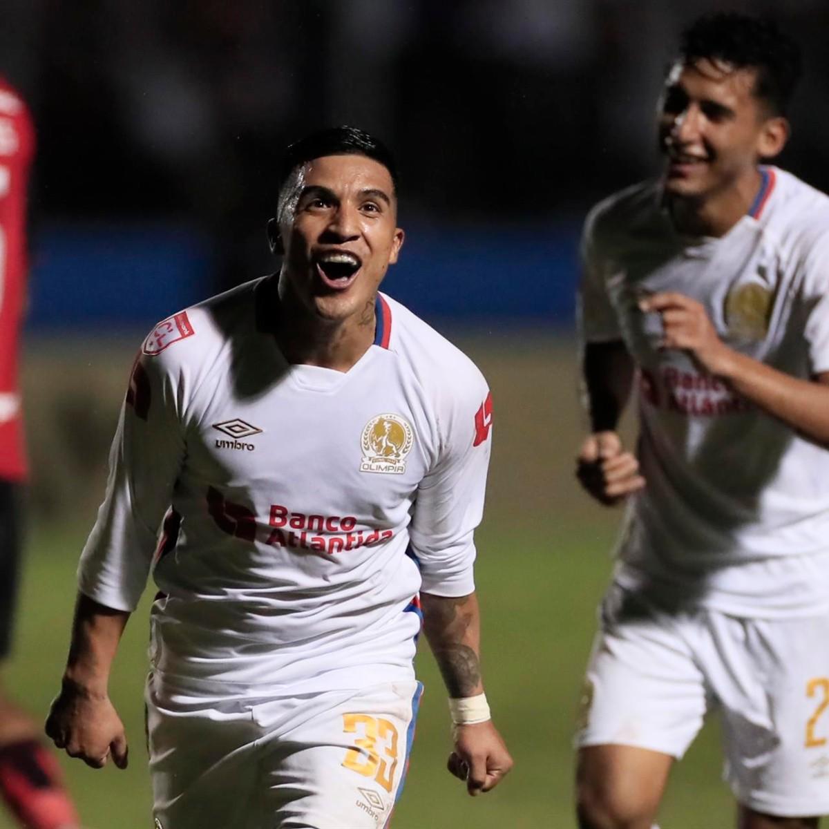 Michaell Chirinos ya sabe lo que es medirse al Alajuelense y anotarle.