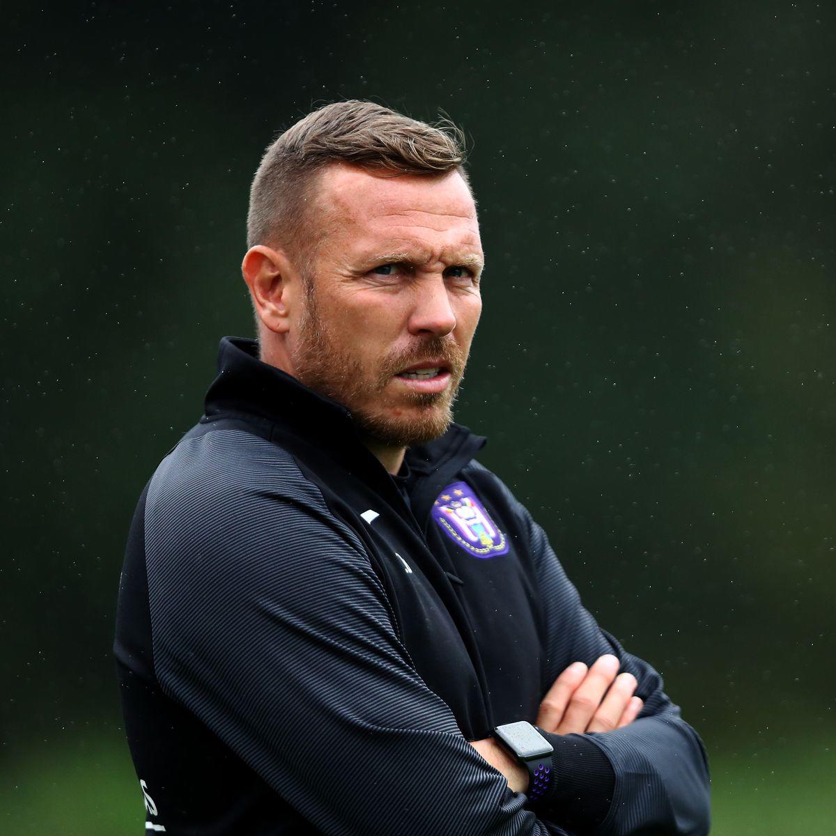 ¡Y no fue por droga, mujeres o alcohol! La exfigura de la Premier League que perdió su fortuna y se quedó sin casa ni auto