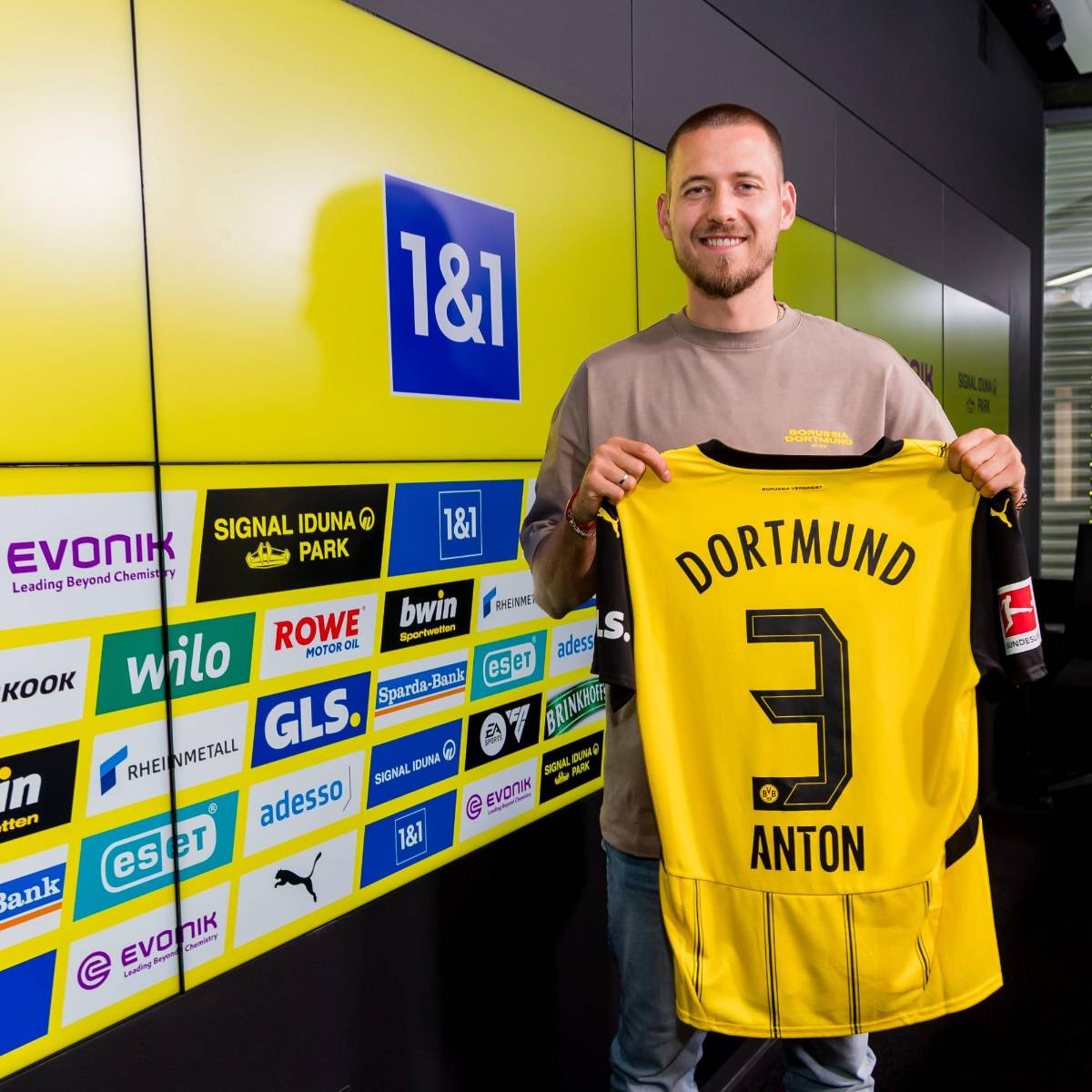 James Rodríguez rompería el mercado y Di María da la sorpresa; Ancelotti lo borró y Real Madrid intenta venderlo