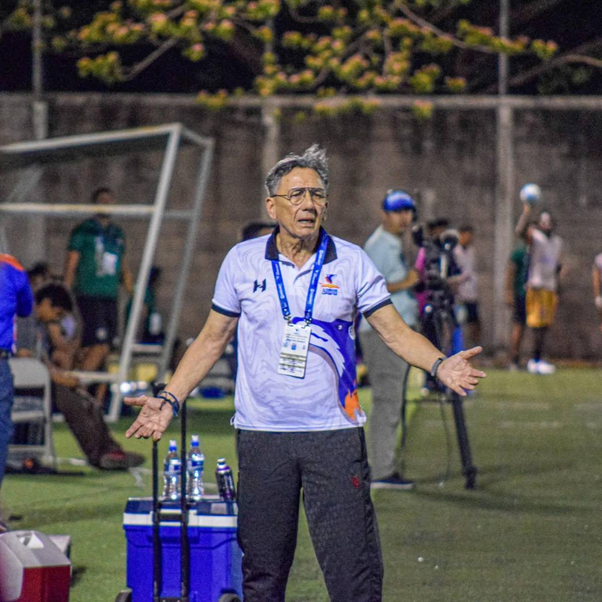 Fichajes: Olimpia sorprende con el jugador que inició negociaciones, Motagua quiere pescar en Victoria y Real España amarra contratación