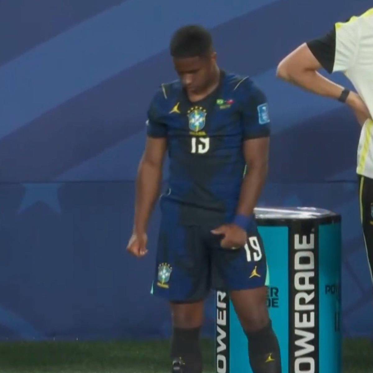 Borraron a Neymar, el haitiano que se llevó la camisa de Vinicius y gesto con Endrick