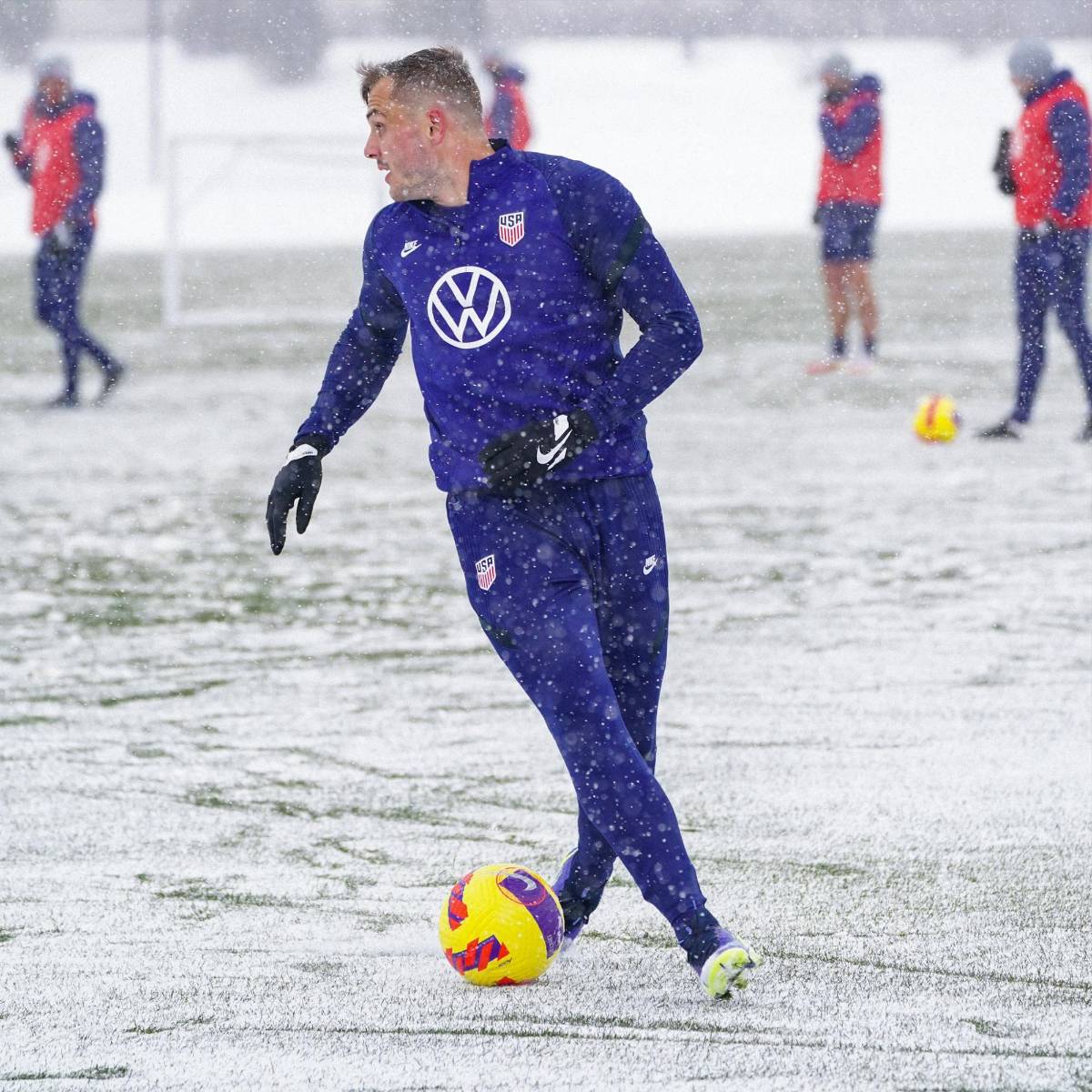 Como pingüinos bajo la nieve, así se entrena Estados Unidos en el congelado Columbus previo a las eliminatorias