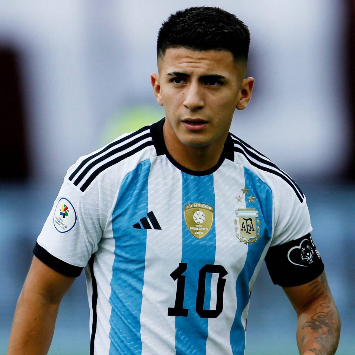 Real Madrid rechaza jugador que deseaba, respuesta de Garnacho a Cristiano y Barcelona lo ficharía en 45 millones