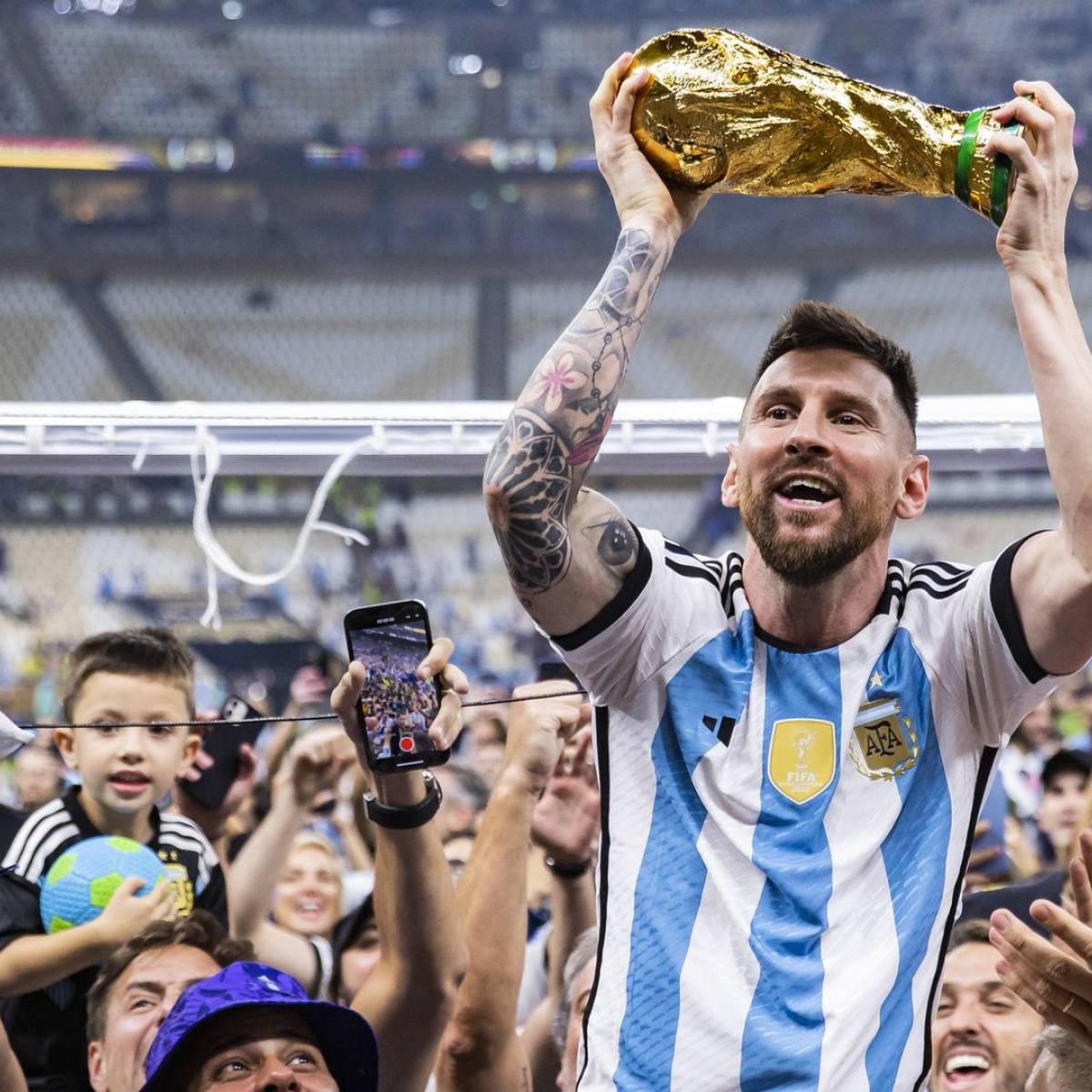 Futbolista hondureño destaca en el 11 ideal de latinoamérica y se codea a la par de Leo Messi y Otamendi